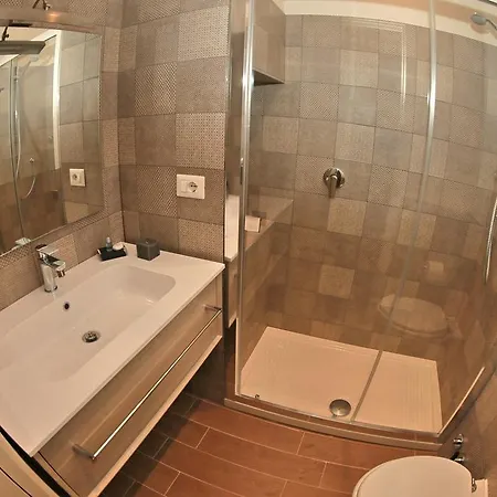 Apartment Mdr Numbersix Florence